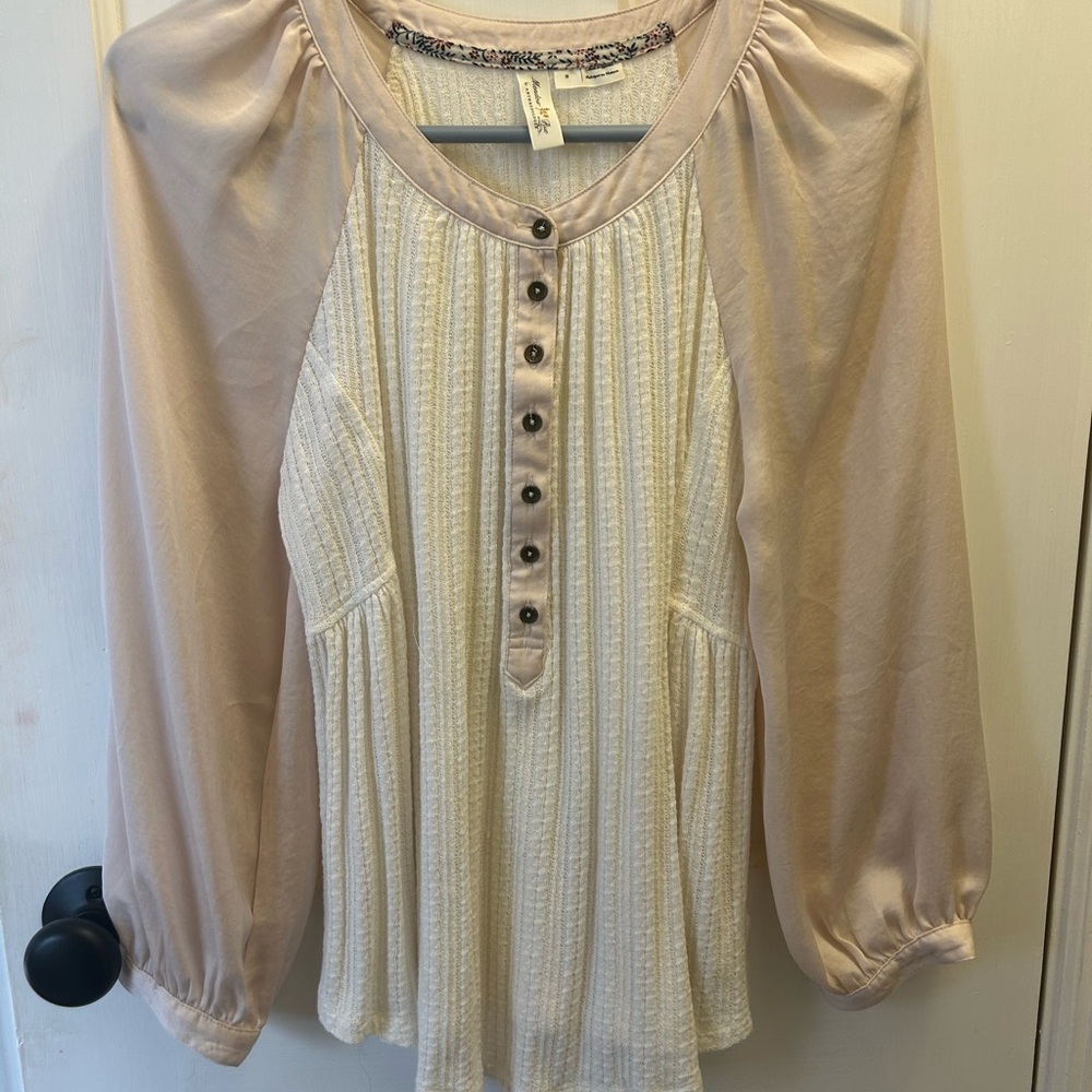 ANTHROPOLOGIE MEADOW RUE CREAM BLOUSE WITH BLUSH PINK RAGLAN SLEEVES SIZE SMALL